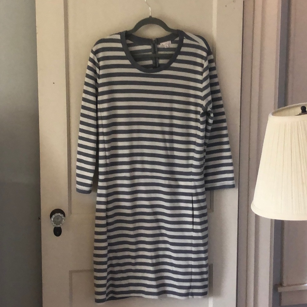 Gap grey and white striped long sleeved dress.